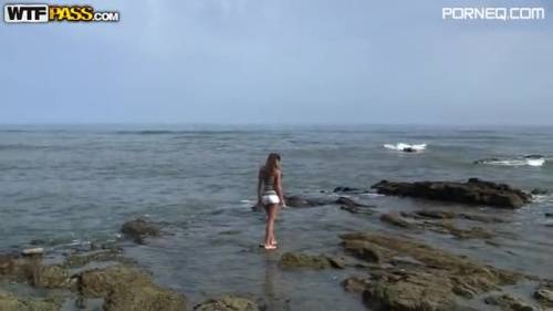 Brunette Getting Laid On The Sea Shore - new.porneq.com on ipornview.com