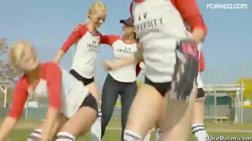 Football team girls are pleasuring hot lesbian group fuck in locker room - new.porneq.com on ipornview.com