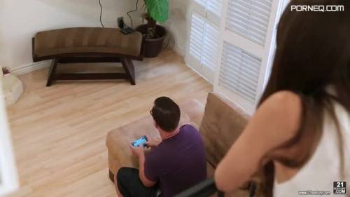 Cassidy Klein cheats on gamer hubby with his brother - new.porneq.com on ipornview.com
