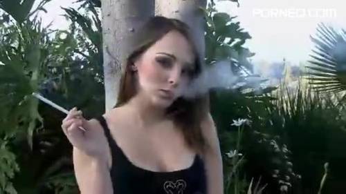 Sexy Charlie Laine smoking and flashing her pussy outdoors - new.porneq.com on ipornview.com
