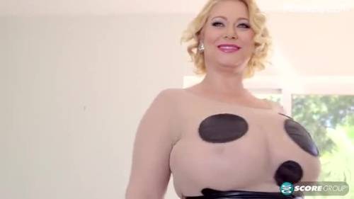 Samantha Anderson with massive 38G tits enjoys rough fucks - new.porneq.com on ipornview.com