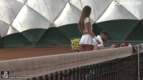Big ass, Amirah Adara, decides to bang her tennis trainer - new.porneq.com on ipornview.com